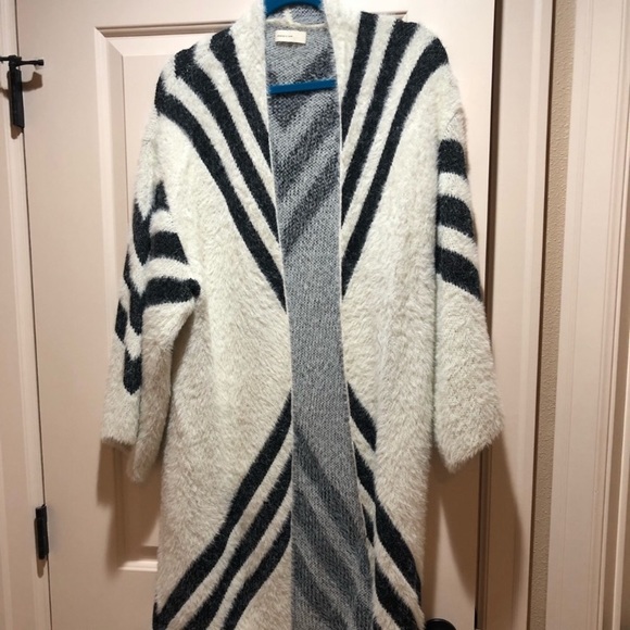 Anthropologie Sweaters - Anthropologie sweater cardigan Anthropologie Sweaters - Anthropologie sweater cardigan